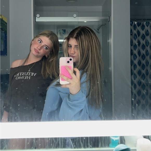 Meet your Posher, Mackenzie - Picture 3 of 9